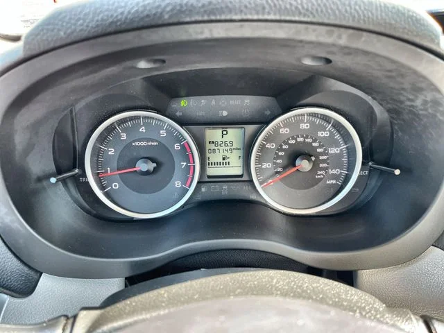 Used 2018 Silver Subaru 2.5i Premium image 12