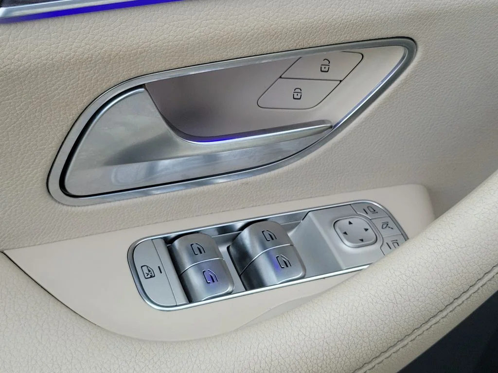 Used 2020 White Mercedes-Benz GLE 350 image 23