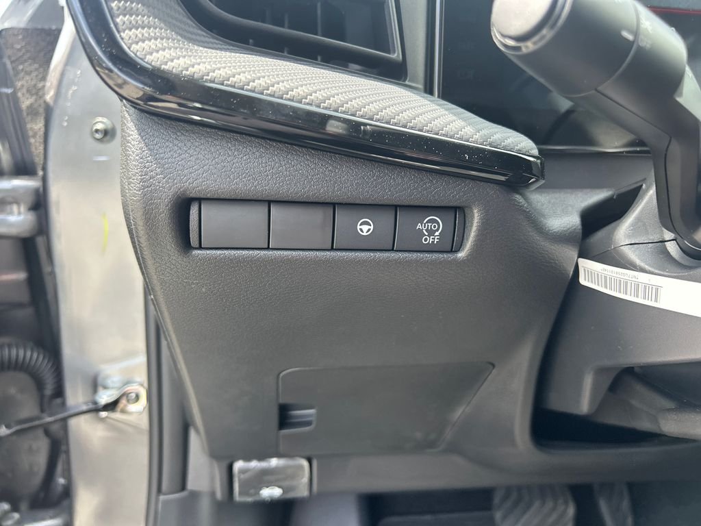 New 2026 Nissan Kicks SR 4D Sport Utility