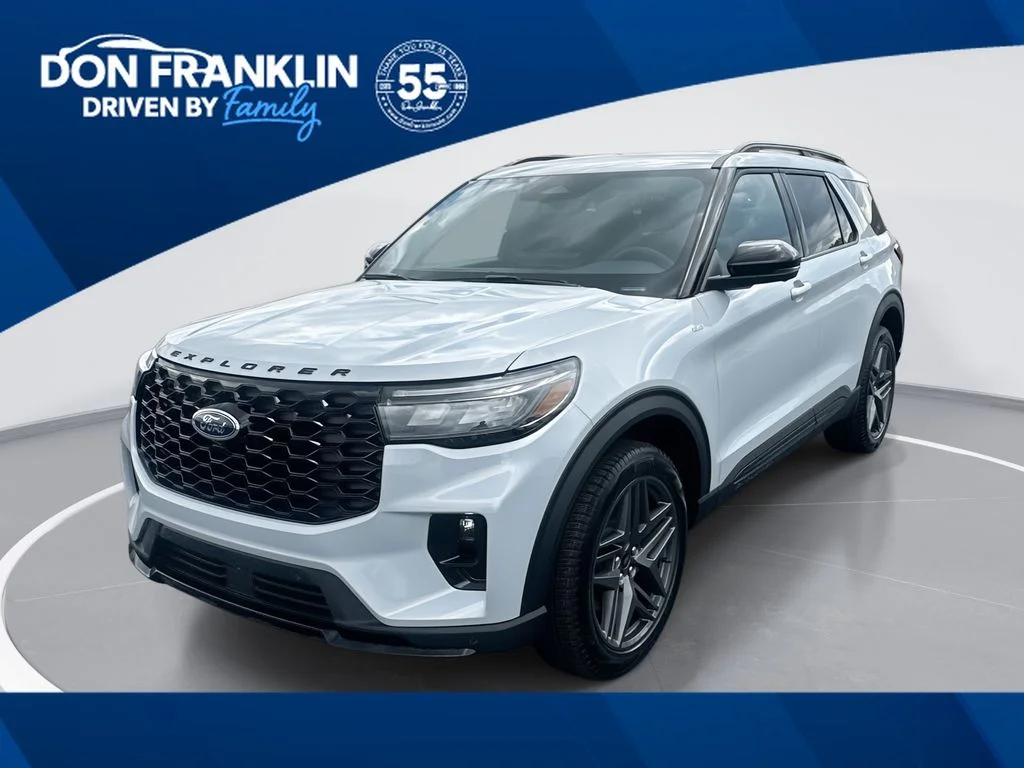 2026 Ford Explorer ST-LINE 4WD's photo