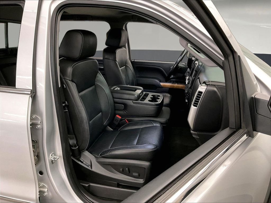 Used 2018 Silver Chevrolet LTZ image 10