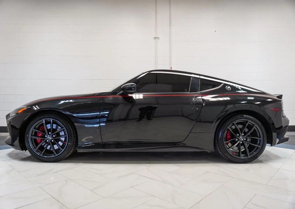 Used 2024 Black Nissan Performance image 28
