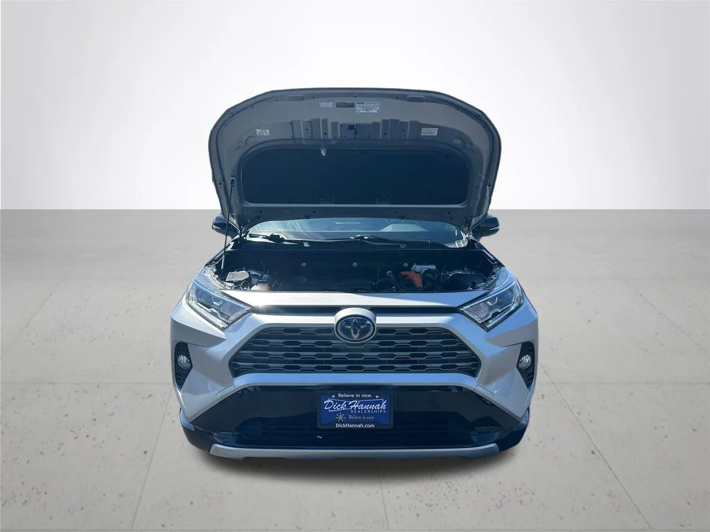 Used 2019 Silver Toyota XSE image 4