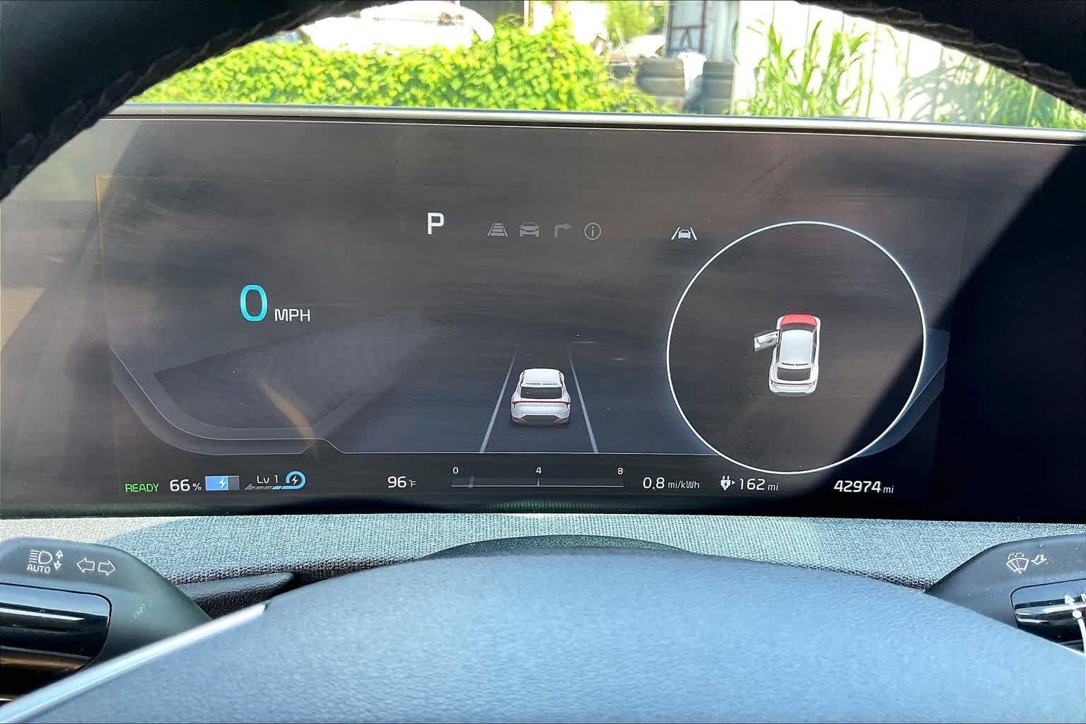 Used 2022 Snow White Pearl Kia Wind image 23