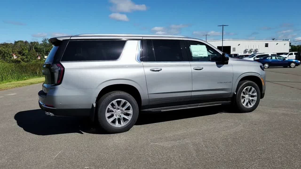 2026 Chevrolet Suburban Premier - Photo 8