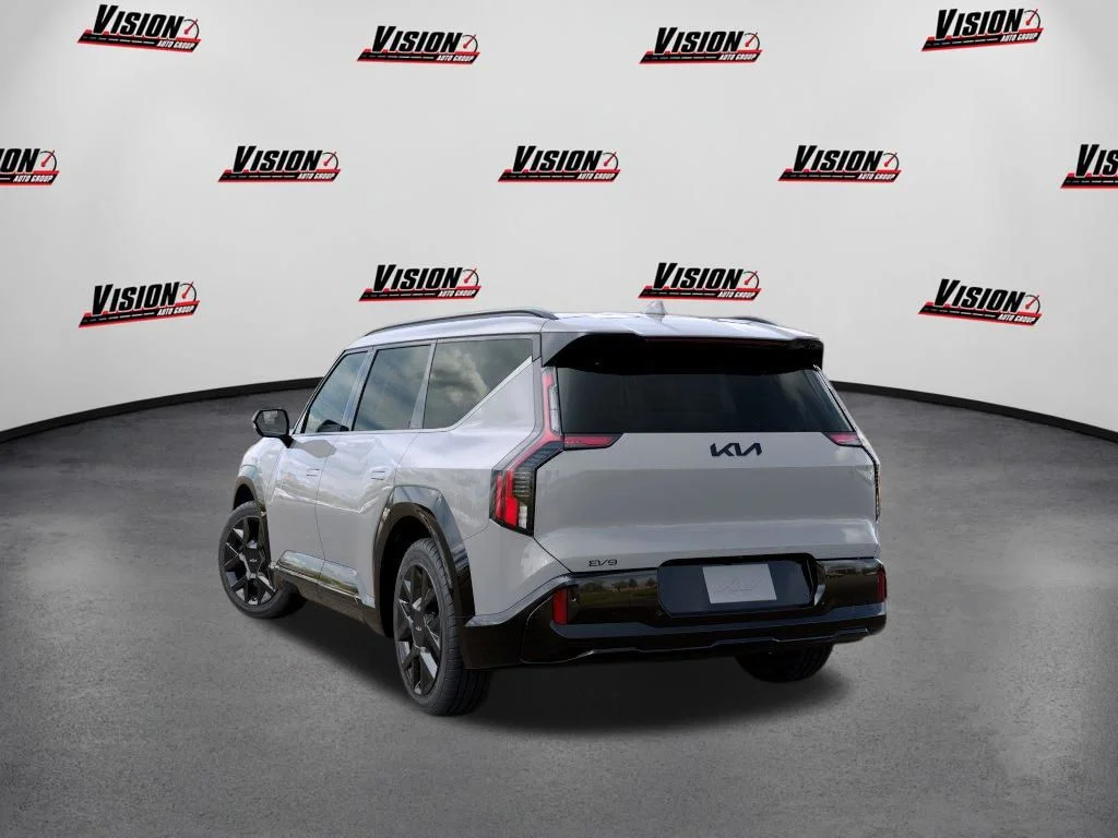 New 2026 Gray Kia Land image 4