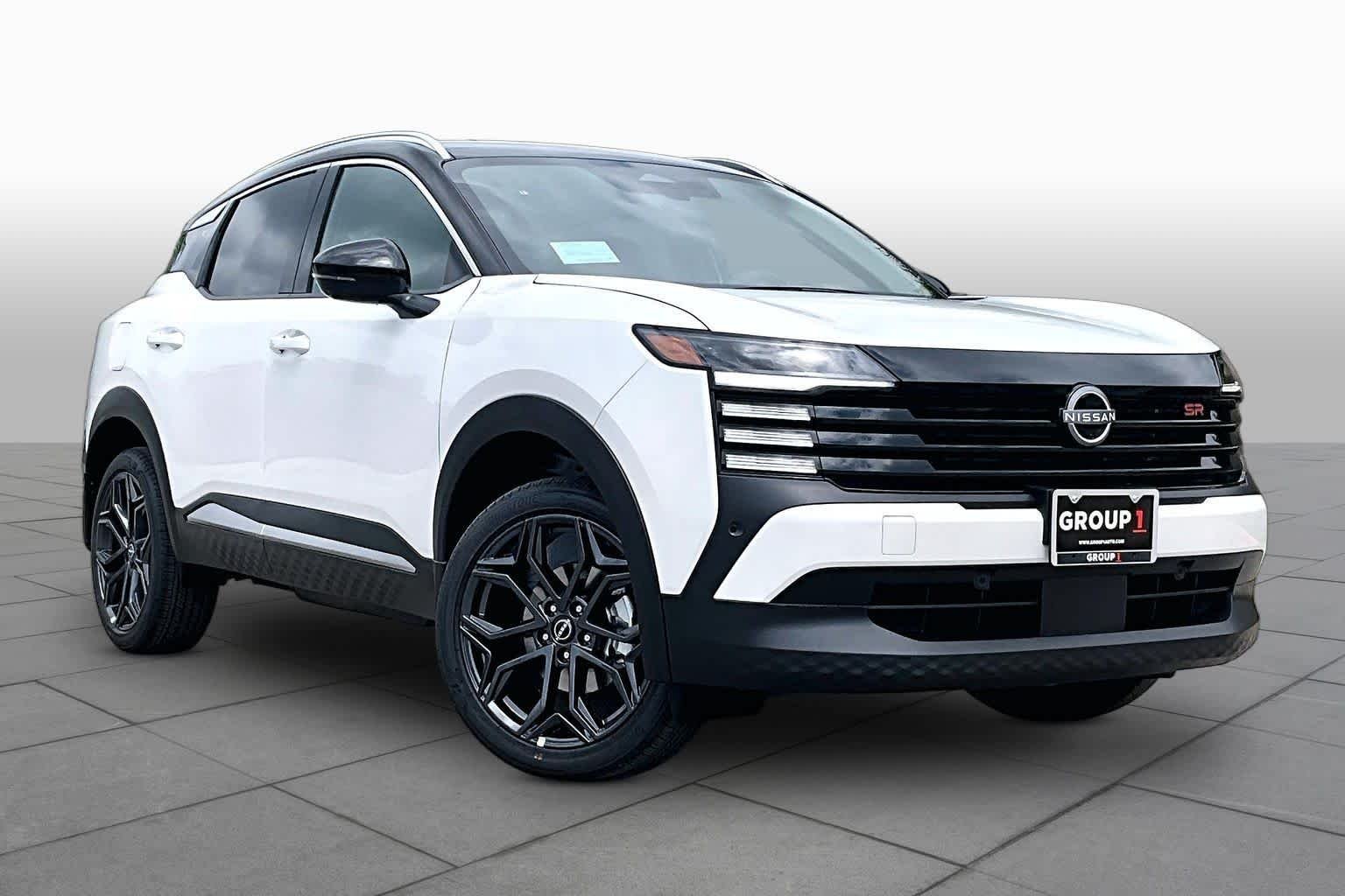 New 2026 Aspen White TriCoat / Super Black Two-tone Nissan SR image 2