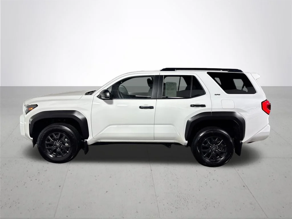 Used 2025 White Toyota SR5 image 9