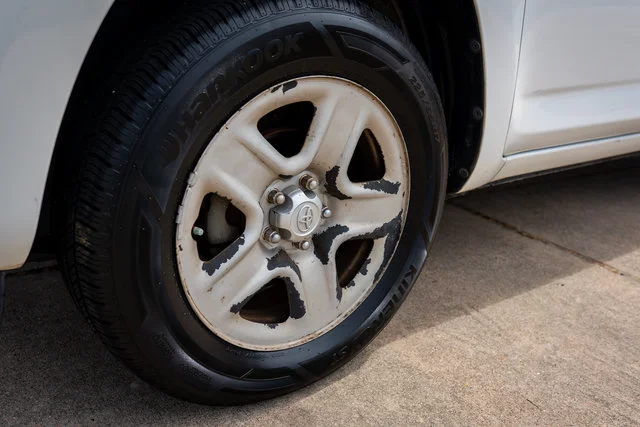 Used 2012 Super White Toyota Base image 15