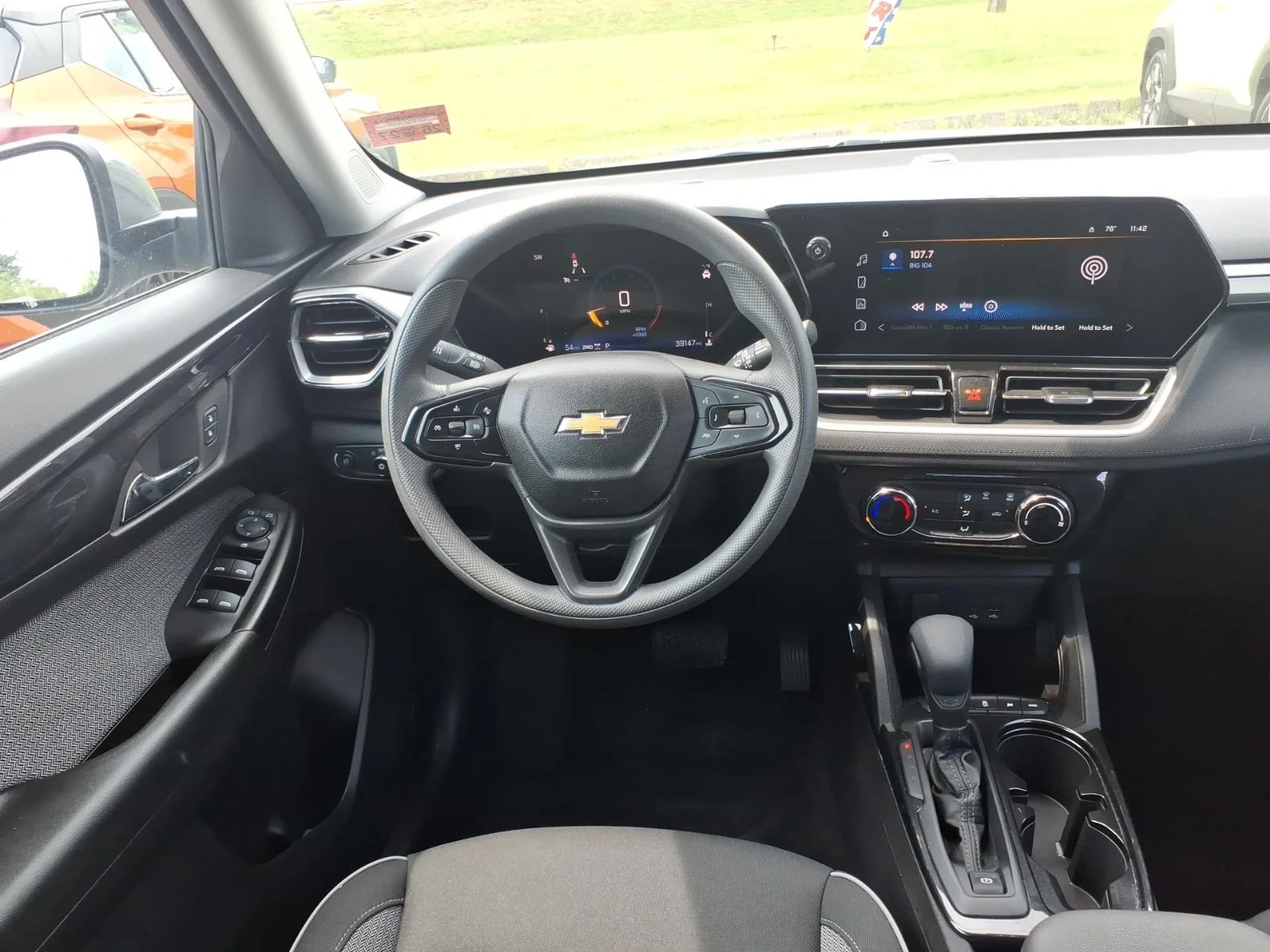 Used 2025 Sterling Gray Metallic Chevrolet LT image 18