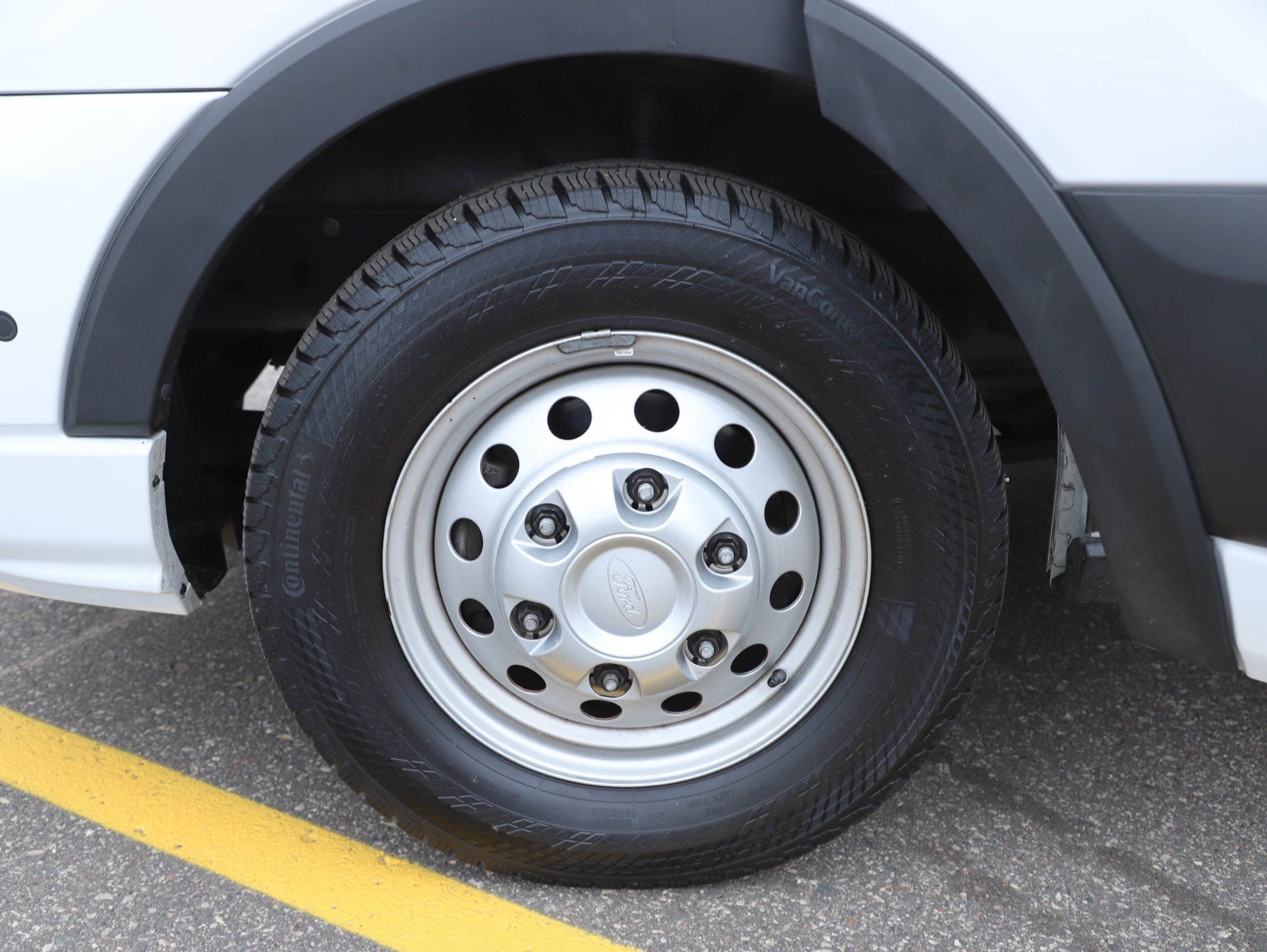 Used 2024 Oxford White Ford Xlt image 24