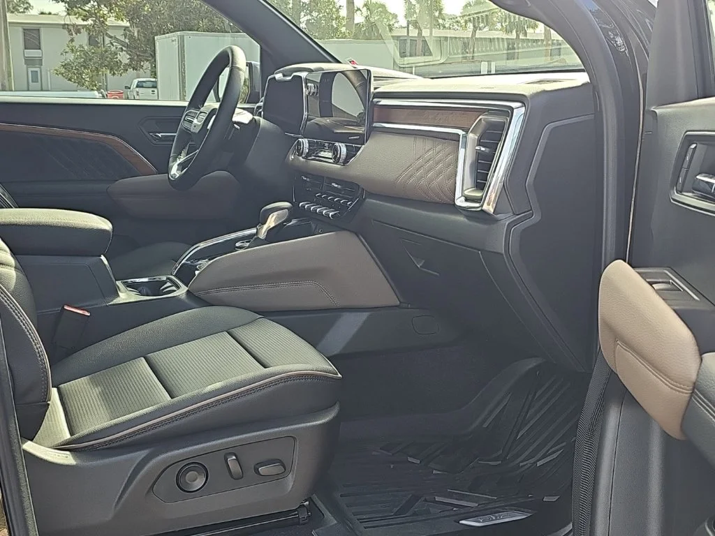 Used 2026 Black GMC Denali image 21