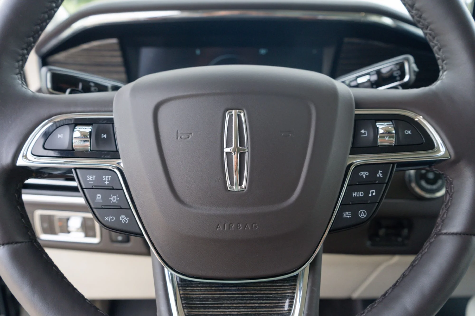 Used 2024 White Lincoln Black Label image 10