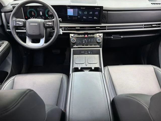Used 2026 White Hyundai SEL image 17