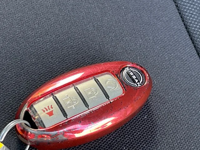 Used 2025 Red Nissan PRO-X image 24