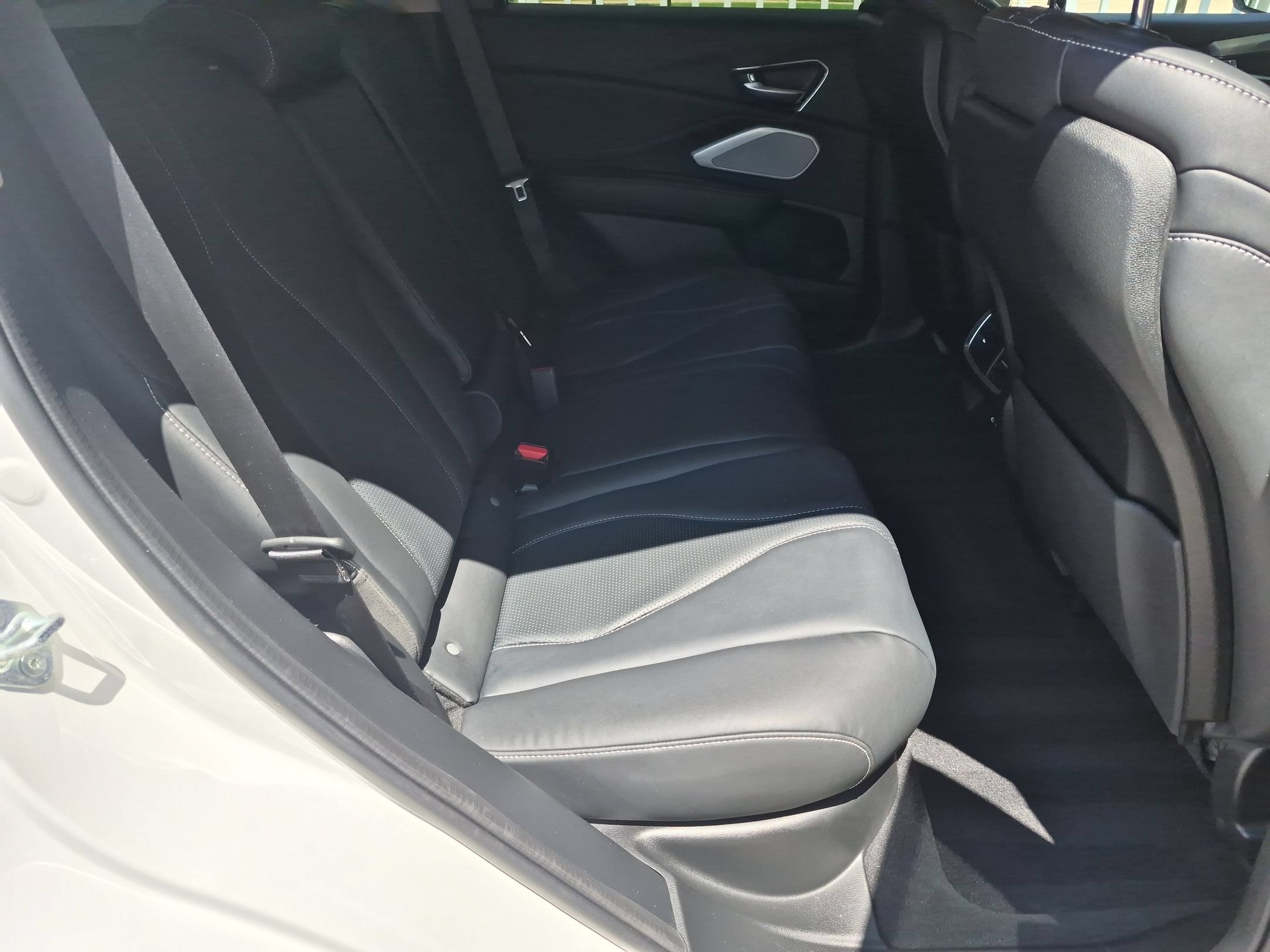 Used 2023 White Acura w/Technology Package image 31