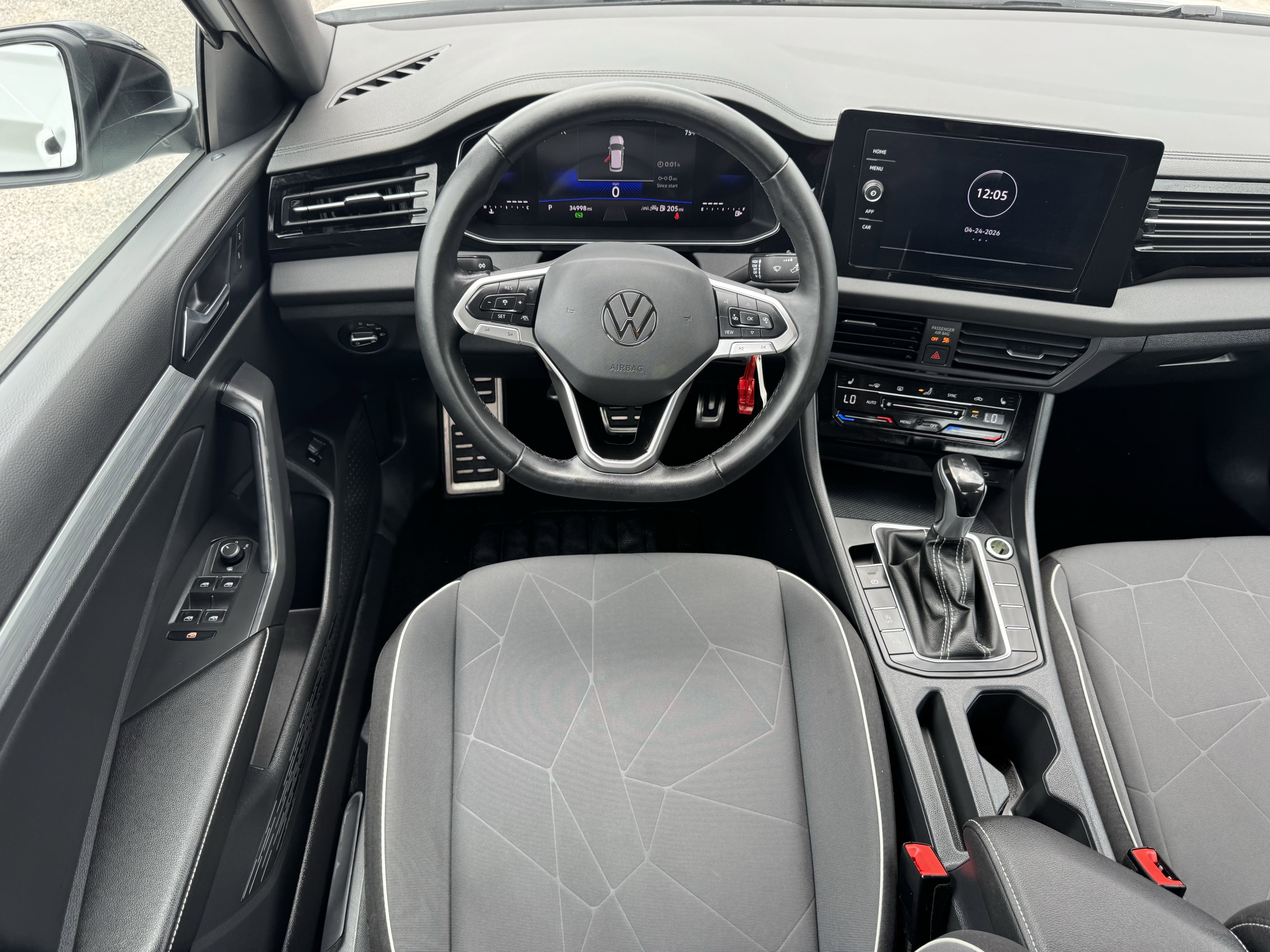 Used 2025 White Volkswagen Sport image 14