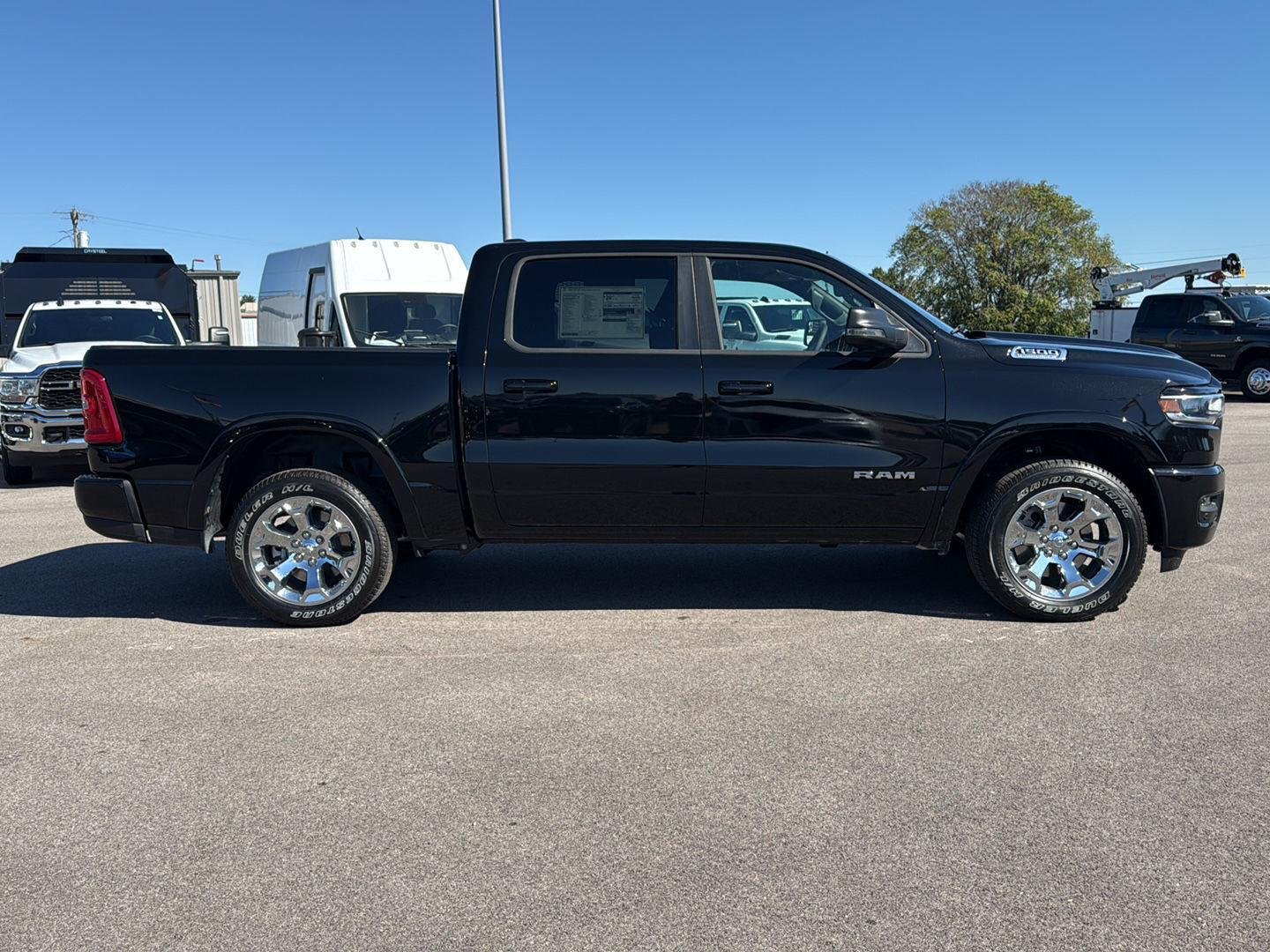New 2026 Diamond Black Crystal Pearl-Coat Exterior Paint RAM Big Horn image 4