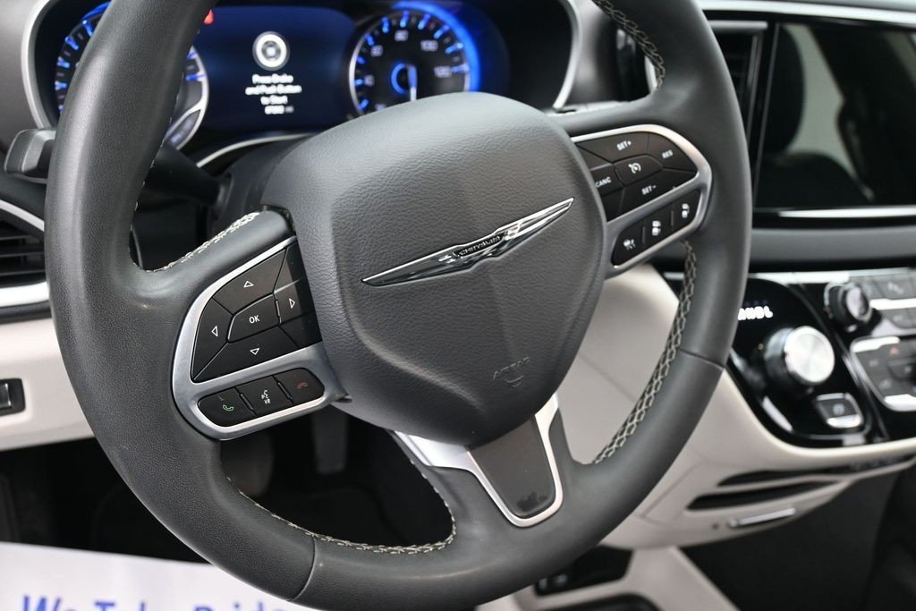 Used 2024 Silver Mist Clearcoat Chrysler Touring L FWD image 14
