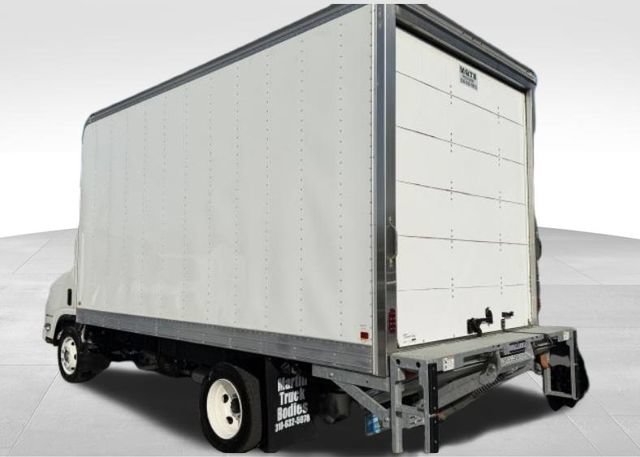 New 2025 Arc White Chevrolet  image 3