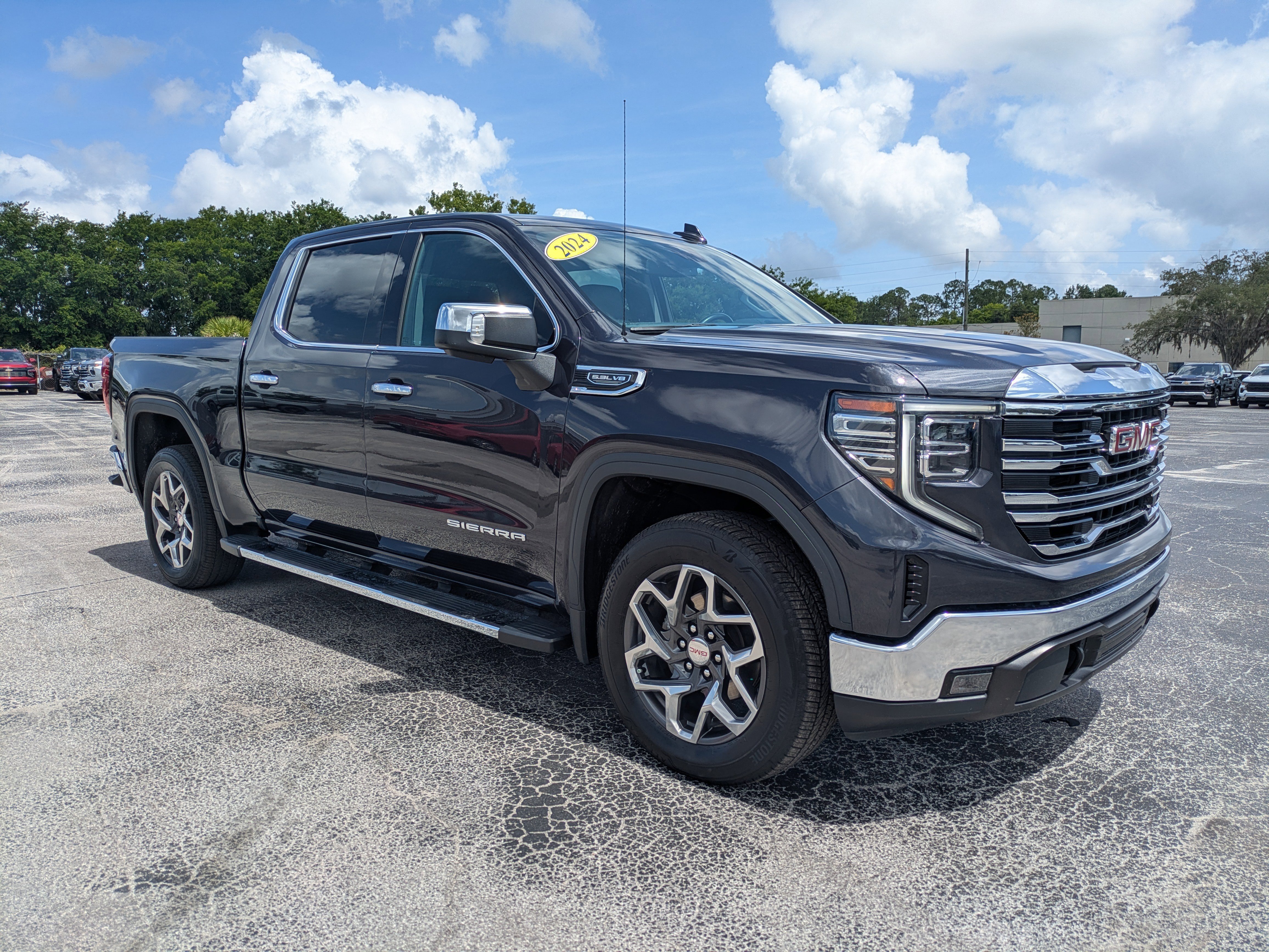 2024 GMC Sierra 2WD Crew Cab Short Box SLT's photo