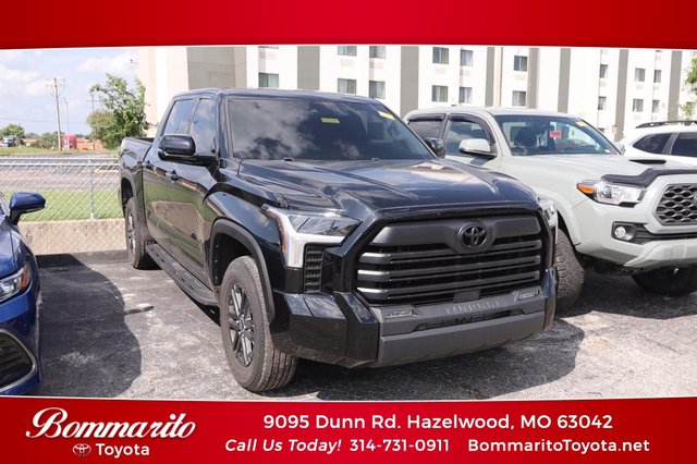 2024 Toyota Tundra 4WD SR5 CrewMax 5.5' Bed (Natl)