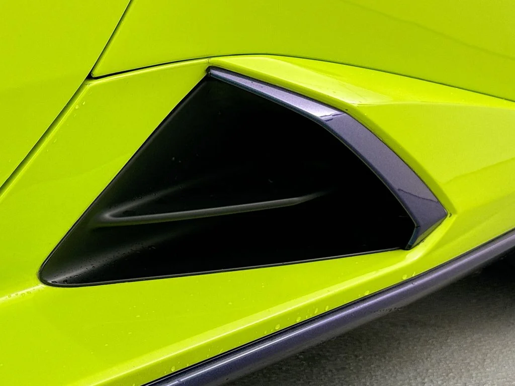 Used 2020  Lamborghini  image 26