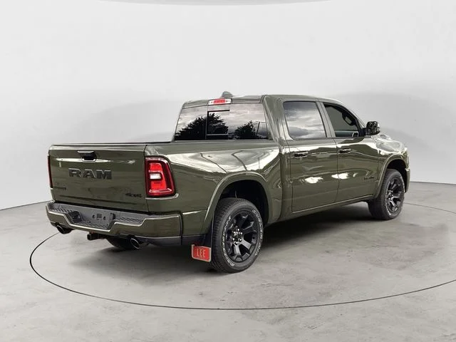 New 2026 Tank Ram BIG HORN CREW CAB 4X4 5