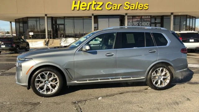 Used 2025 Gray BMW xDrive40i image 5