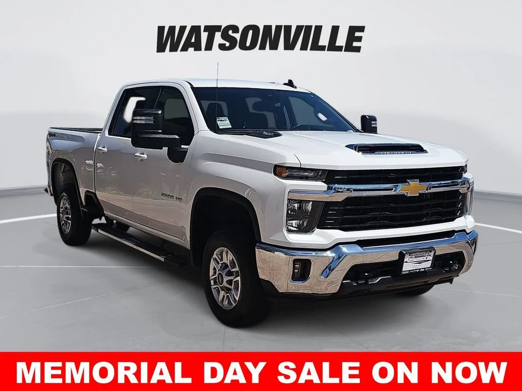 2025 Chevrolet Silverado HD LT 4WD Crew Cab Standard Box's photo