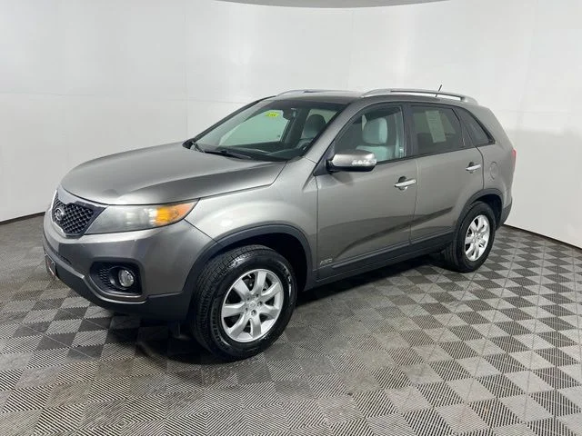 Used 2011 Silver Kia LX image 4