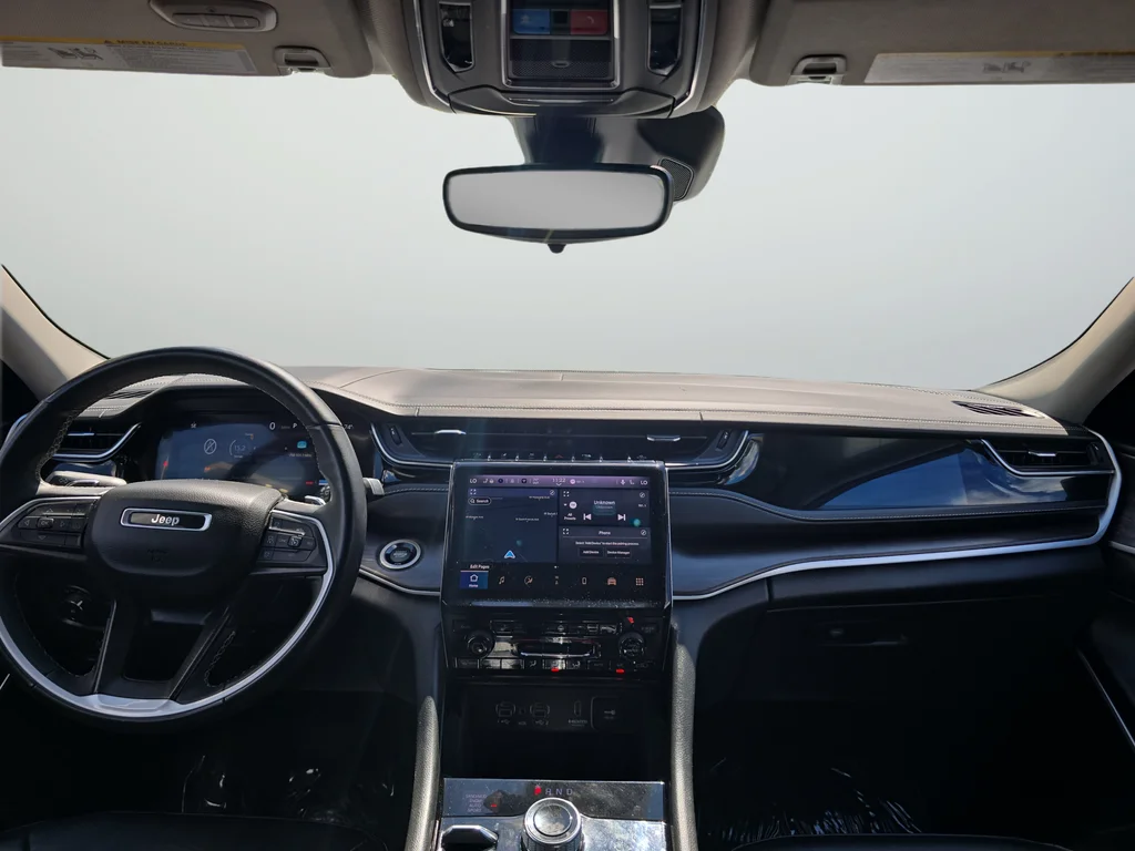 Used 2022 White Jeep Limited image 11