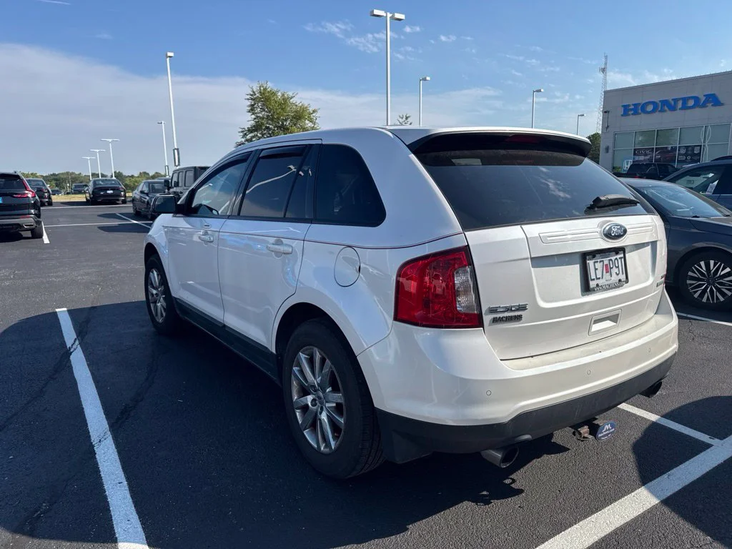 Used 2013 White Ford SEL image 3