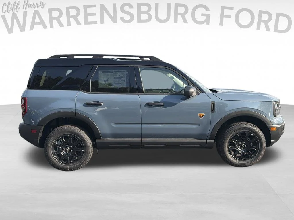 New 2026 Azure Gray Metallic Tri-Coat Ford Badlands® image 8