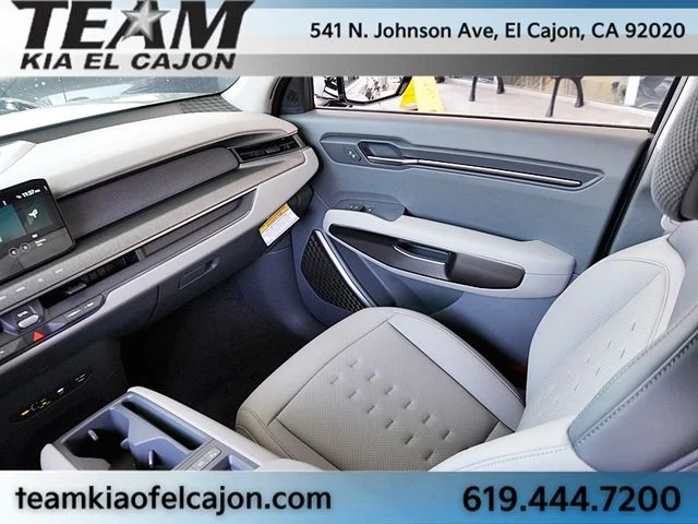 New 2026 Black Kia Wind image 28