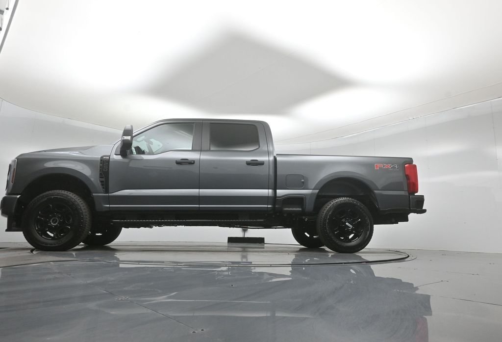 New 2026 Carbonized Gray Metallic Ford XL image 7