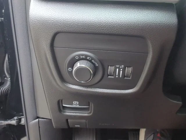New 2026 Black Jeep Altitude image 24