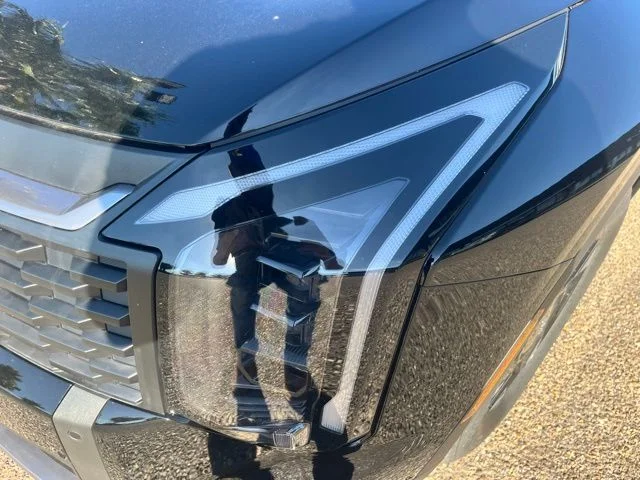 New 2026 Black Kia LX image 8