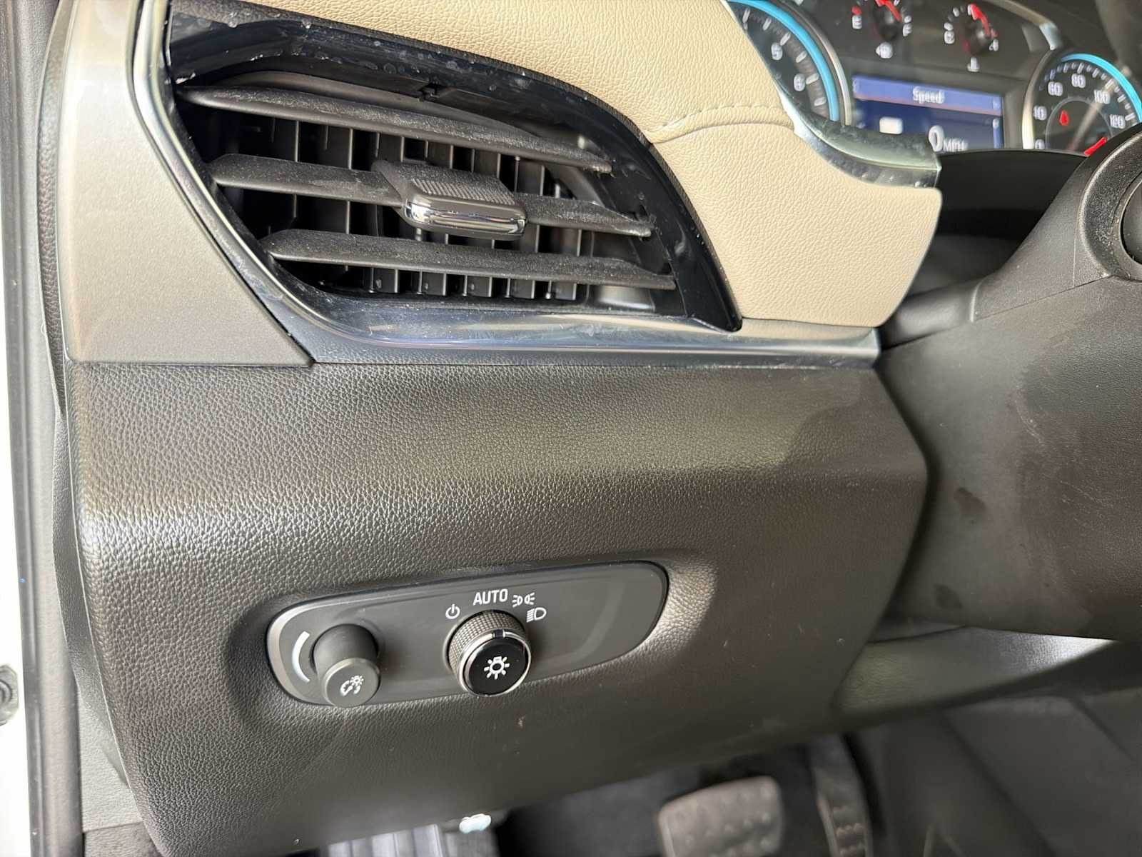 2023 Chevrolet Traverse 3LT - Photo 18
