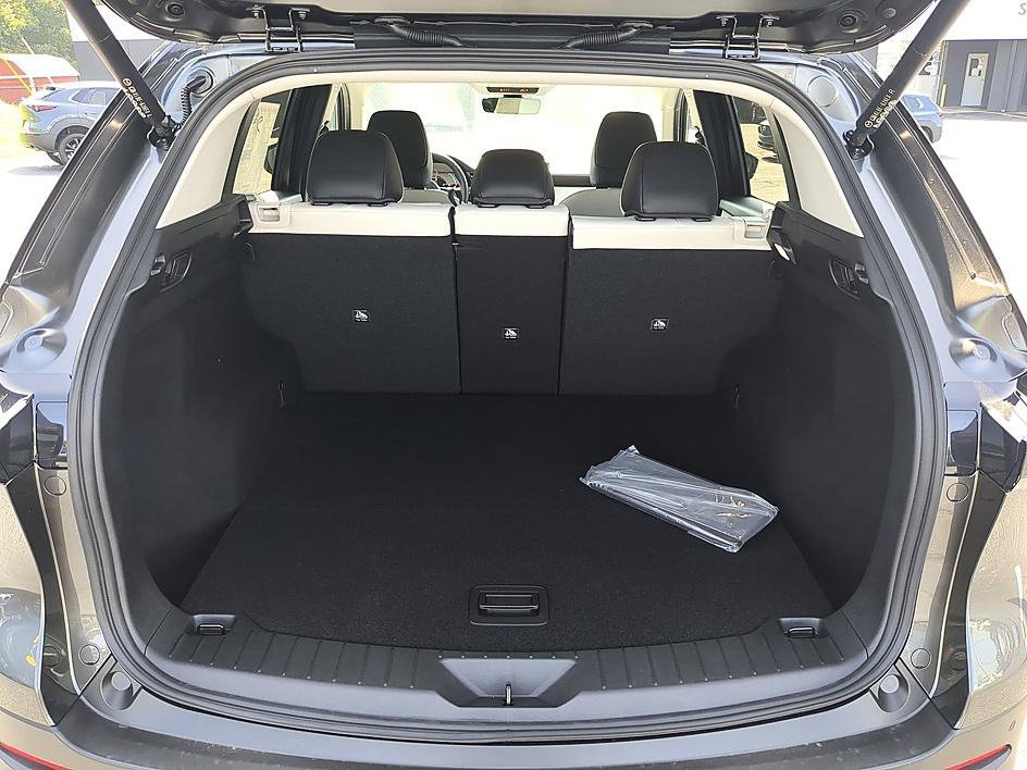 New 2026 Machine Gray Metallic Mazda 2.5 S Preferred AWD image 31