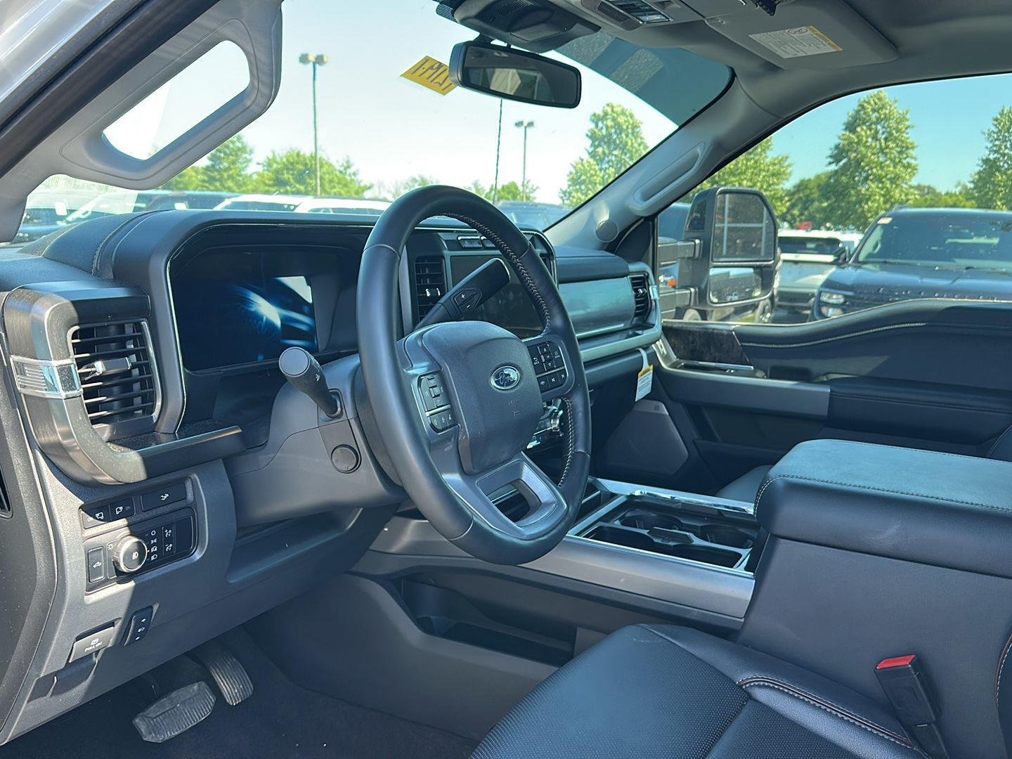 Certified Used 2024 Oxford White Ford LARIAT image 2