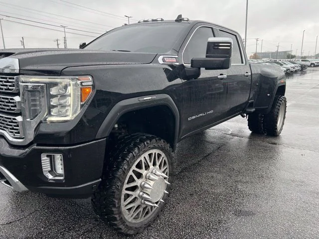 Used 2022 ONYX BLACK GMC Denali image 16