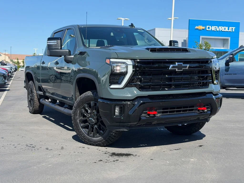 2026 Chevrolet Silverado HD LT 4WD Crew Cab Standard Box's photo