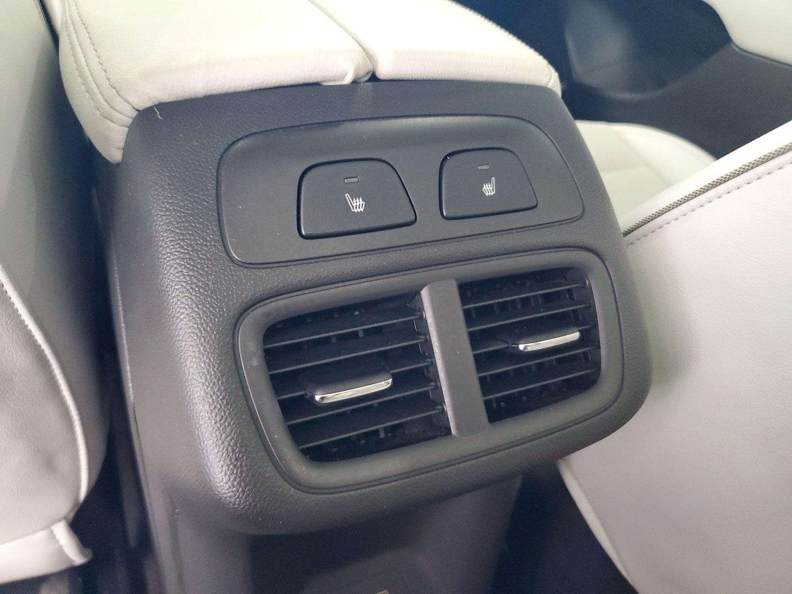 Used 2024 White Buick Avenir image 11