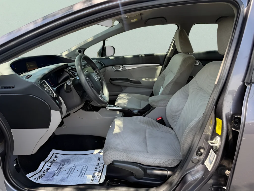 Used 2015 Modern Steel Metallic Honda Hybrid image 9