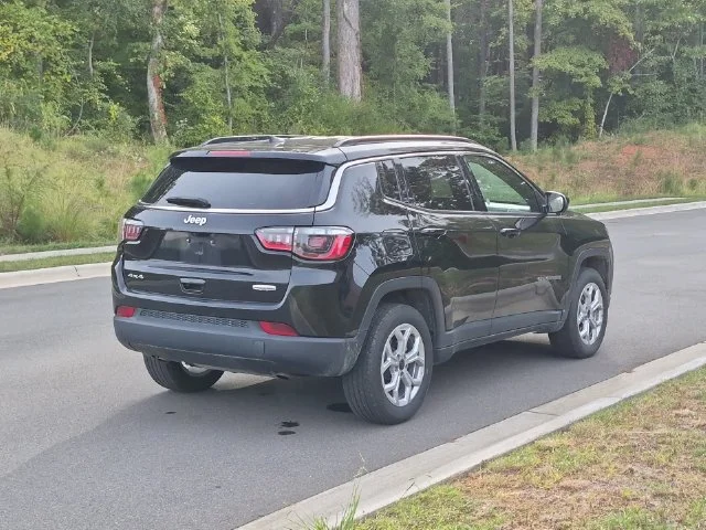 Used 2025 Black Jeep Latitude image 5
