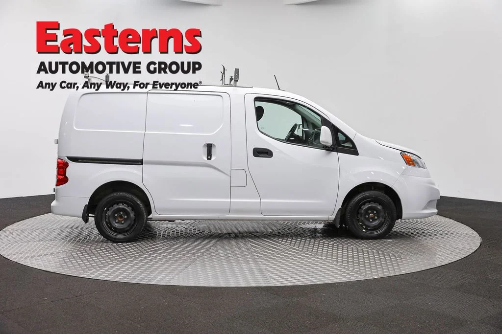 Used 2021 White Nissan SV image 4
