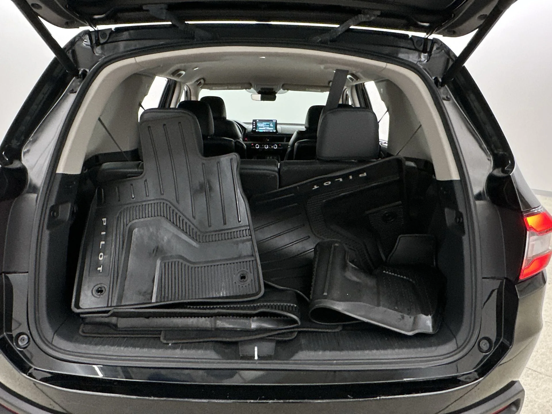Used 2023 Black Honda EX-L image 37