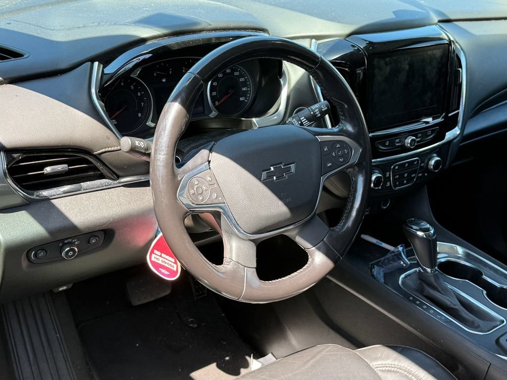 Used 2020 GRAPHITE METALLIC Chevrolet RS image 4