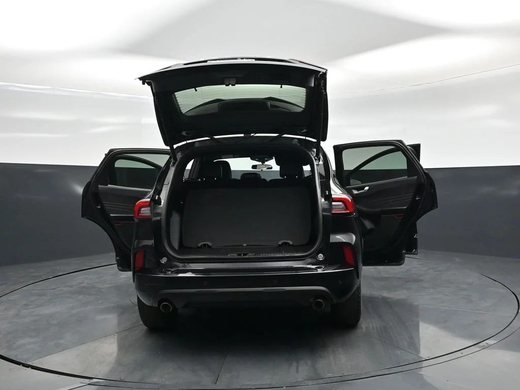 Used 2023 Black Ford ST-Line image 27